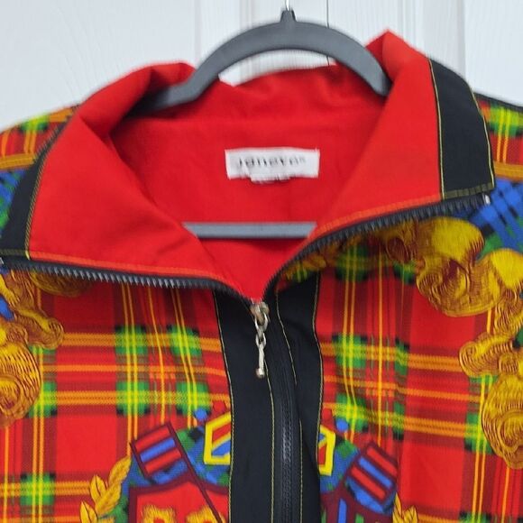Janeve Vintage 90s Plaid Jacket with Crest Design - Picture 7 of 9